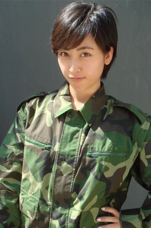 《黑色风景里的女人》高清在线观看直播预告 - 电视吧